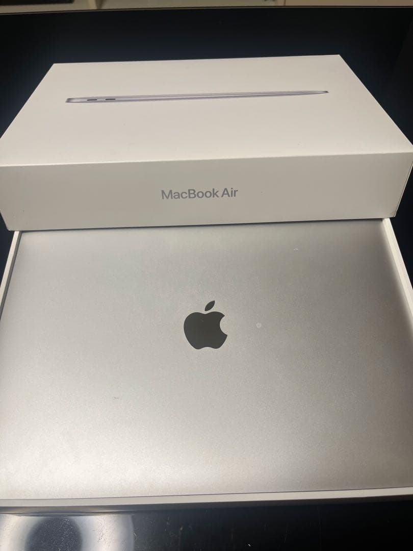 Apple MacBook Air 13インチ シルバー 充電器付き