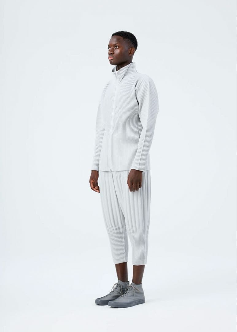 homme plisse basics ジップブルゾン ブラック