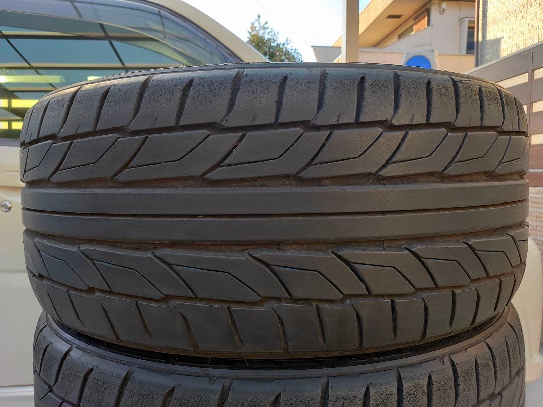 ① NITTO ニットー NT555 245/35R20 2本