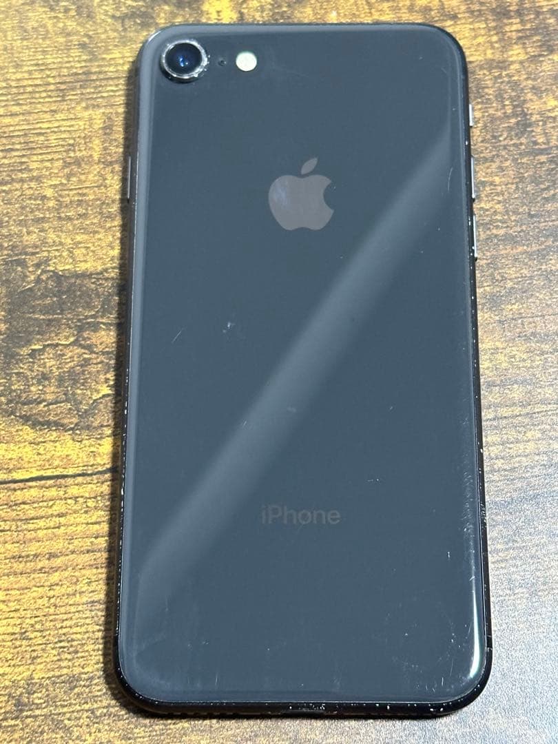 スマートフォン本体 iPhone8 64gb
