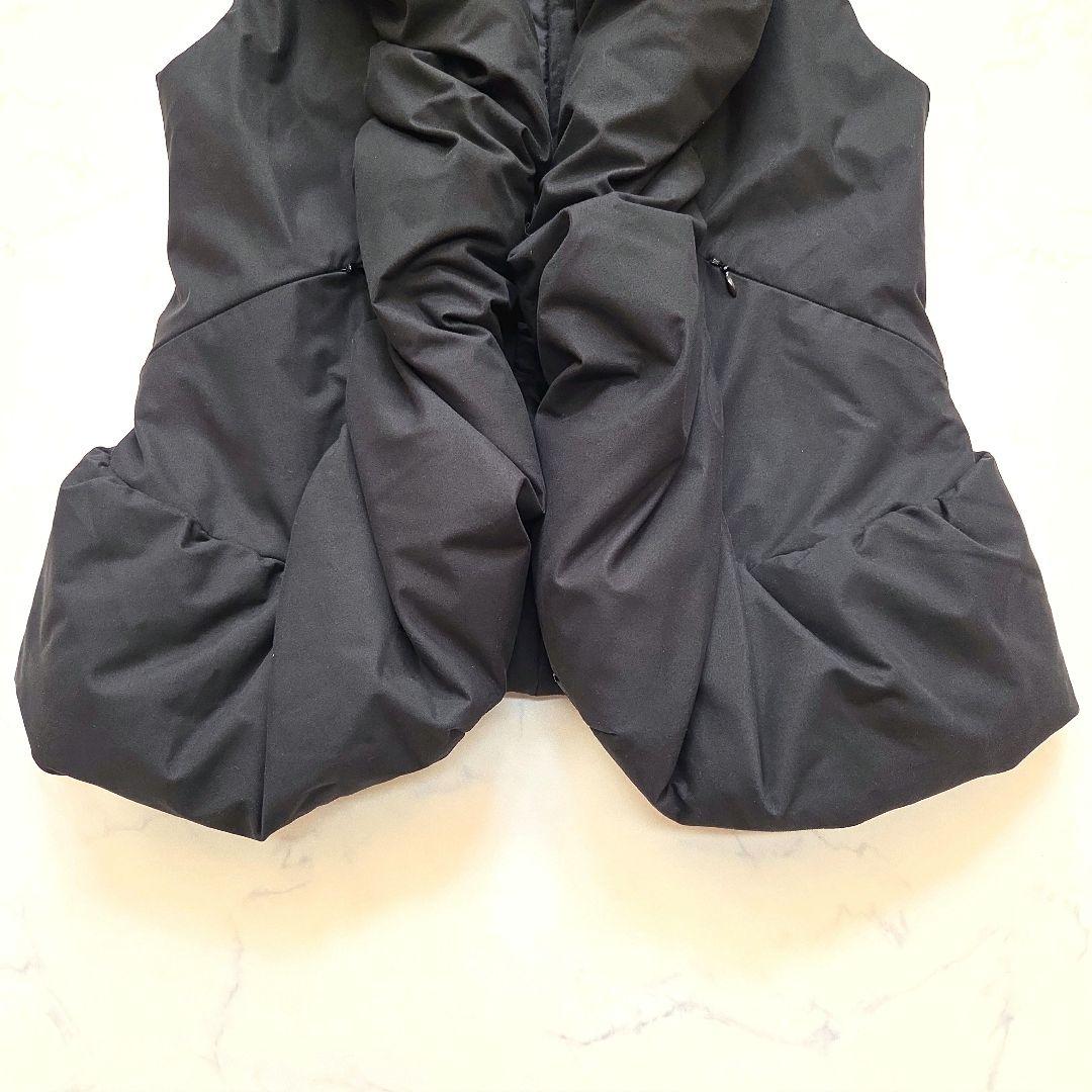 美品 SPORTMAX CODE 中綿ベスト 42 L 黒 立体シルエット