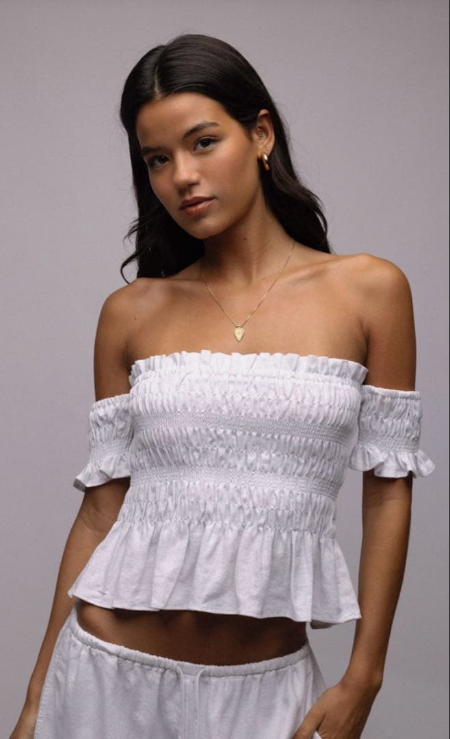 ALEXIA STAM 麻混シャーリングトップス