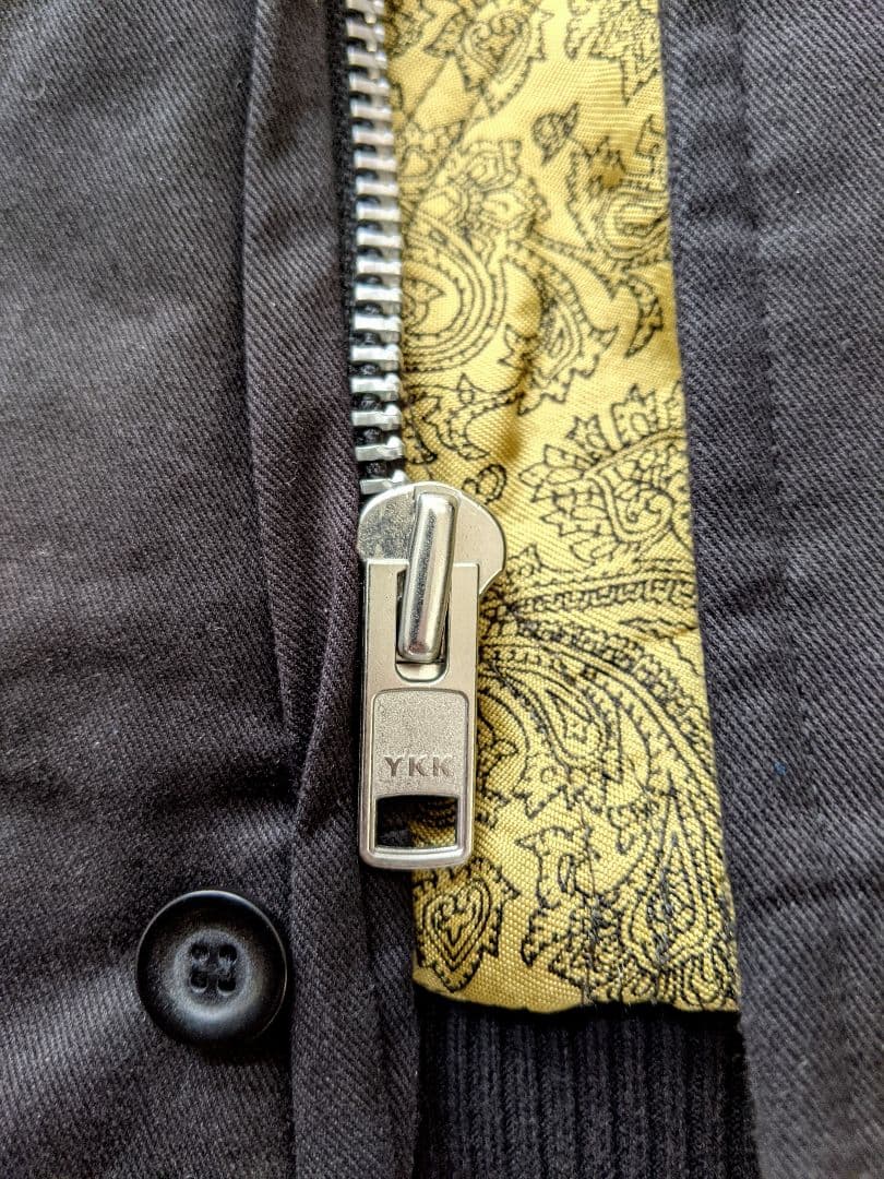 ダービージャケット　ブラックxゴールド