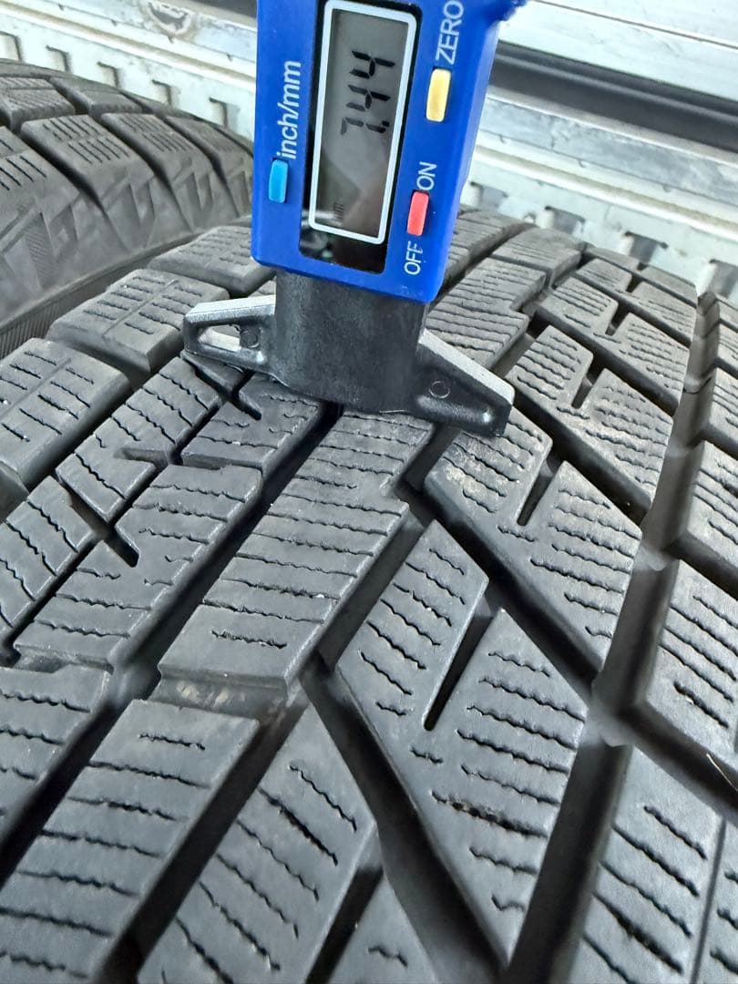 ARMYヨコハマスタッドレス195／65R15 91Q深溝