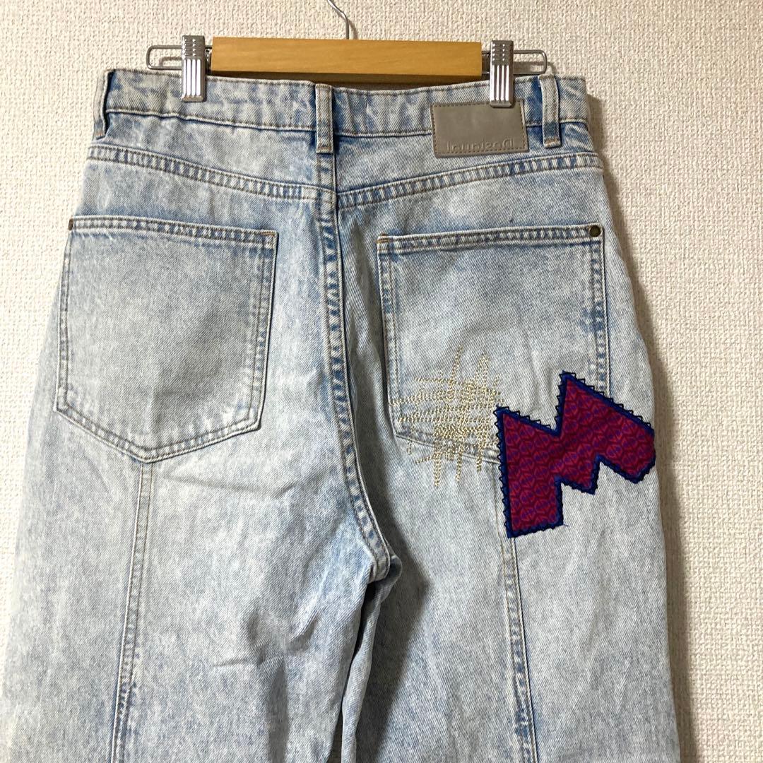 【美品】デシグアル　ミッキーマウス リラックスジーンズ　デニム　ダメージ　M