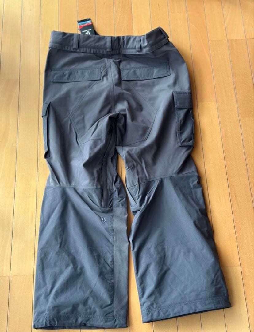 【撥水最強】新品未使用 Lサイズ スノーボードパンツ volcom