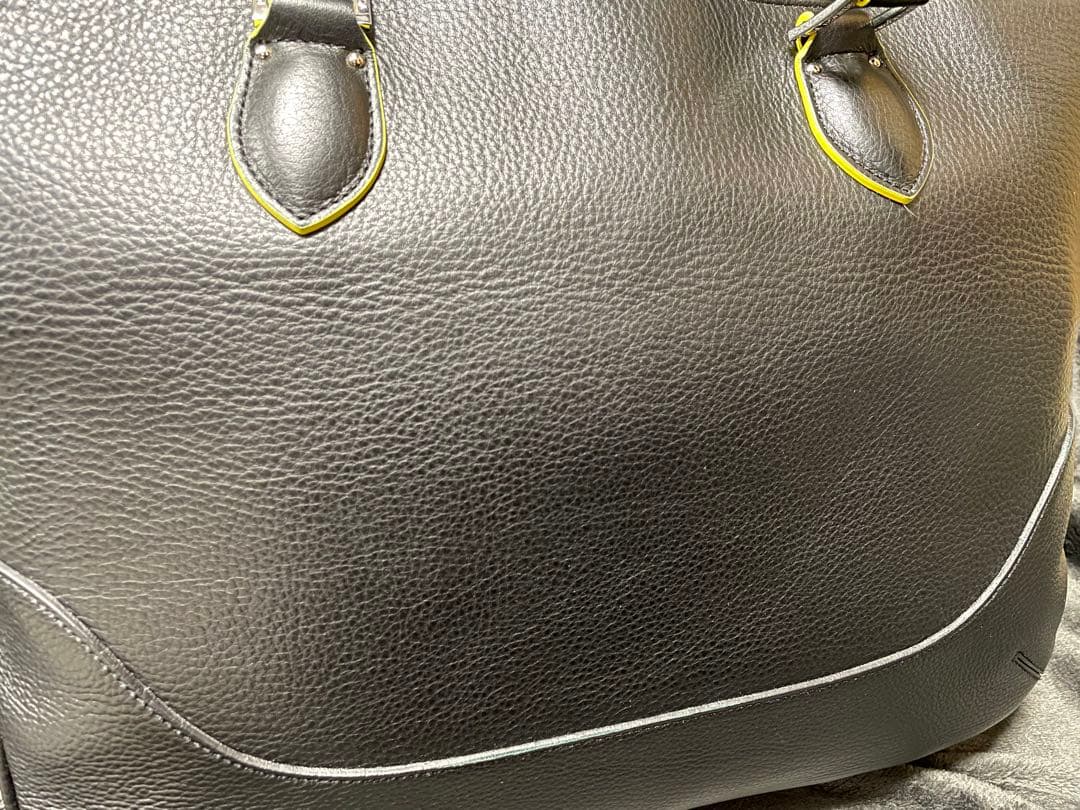 ペッレモルビダ　トートバッグ ビジネスバッグ