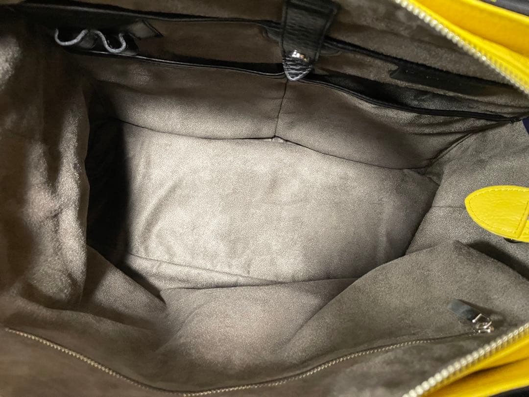 ペッレモルビダ　トートバッグ ビジネスバッグ