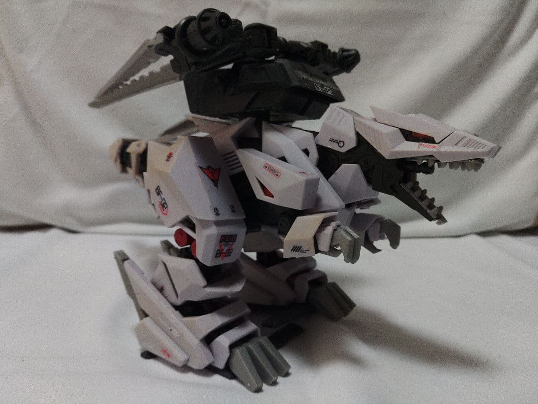 b*t様 ゾイド　ジェノザウラー　バーサクフューラー　ジャンク