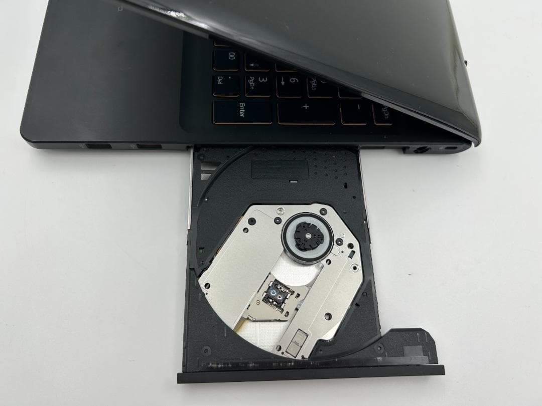 アクセスシャトル ノートパソコン core i7 AH77/RB