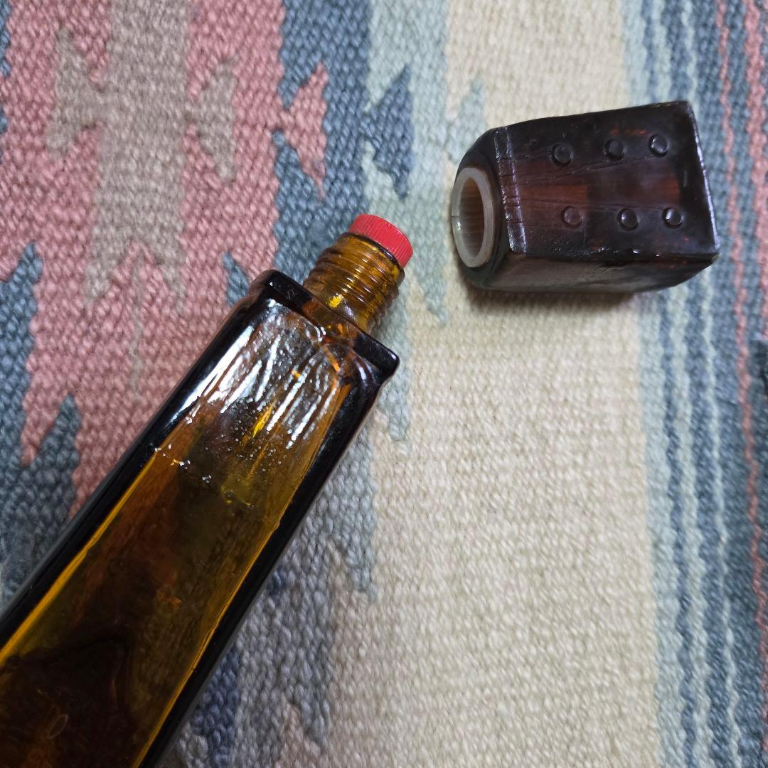 1960s スペイン製 ギター型 ヴィンテージレトロアンバーガラスボトル