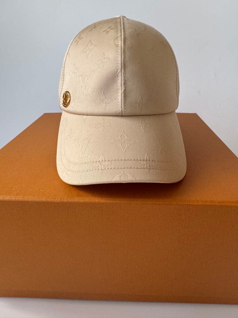 【美品】ルイヴィトン キャップ LVマイン モノグラム ベージュ 箱付