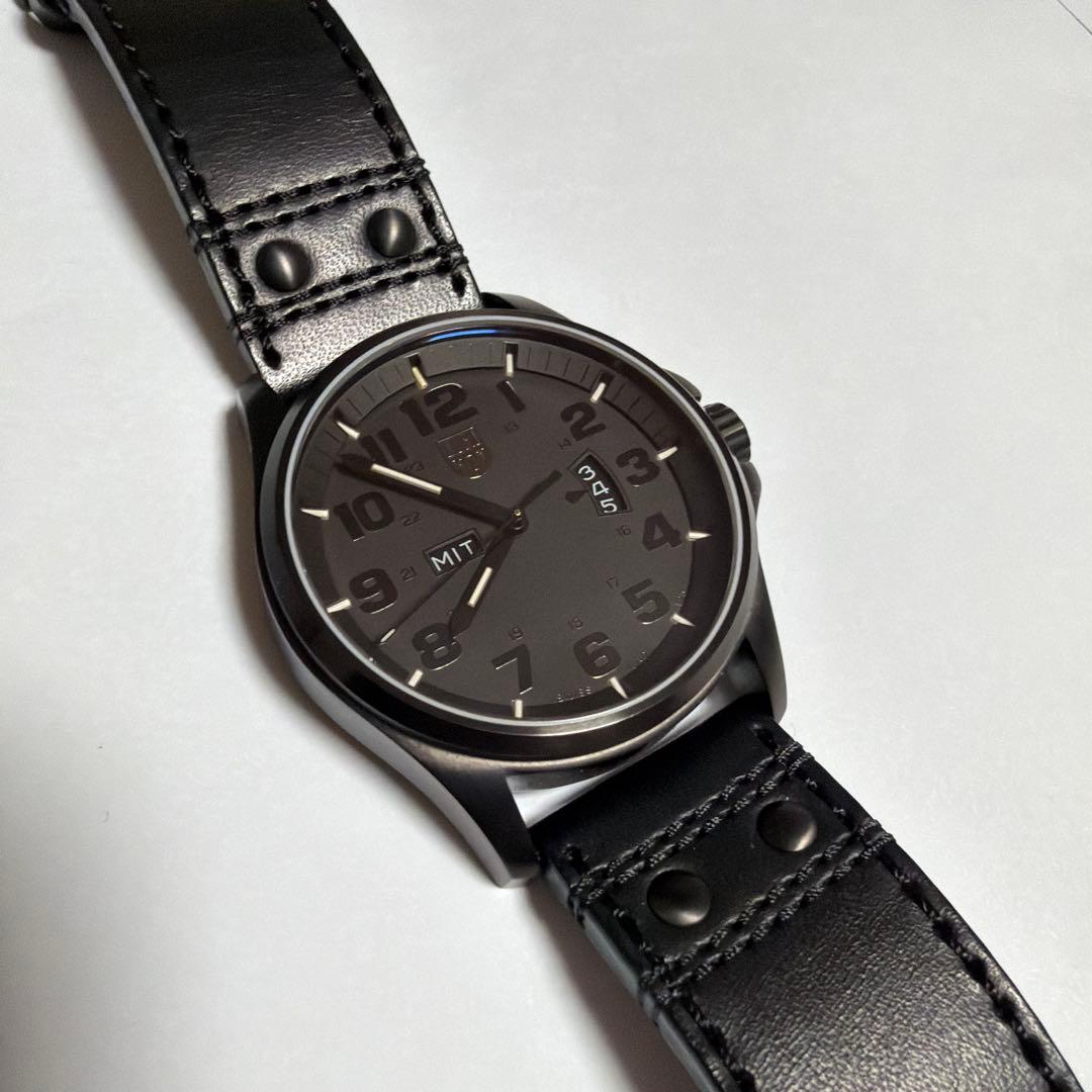 美品稼働中 LUMINOX ブラック アナログ時計