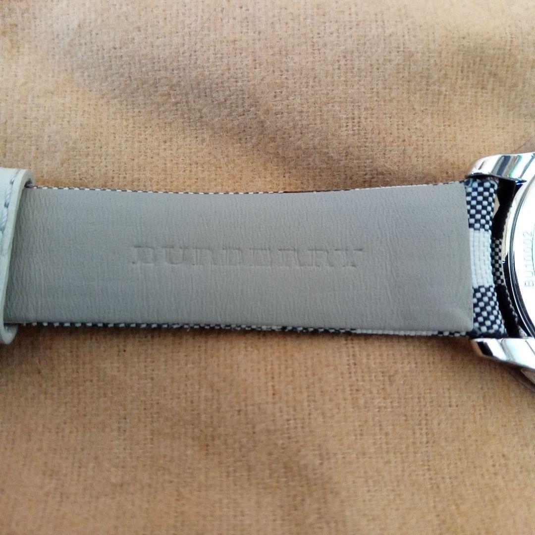 BURBERRY　腕時計　スモールセコンド　ノバチェック