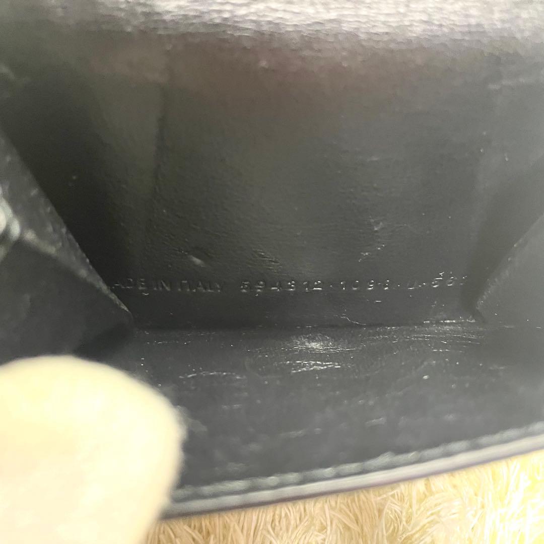 バレンシアガ エブリデイ 三つ折り財布 コンパクト シボ皮 ブラック