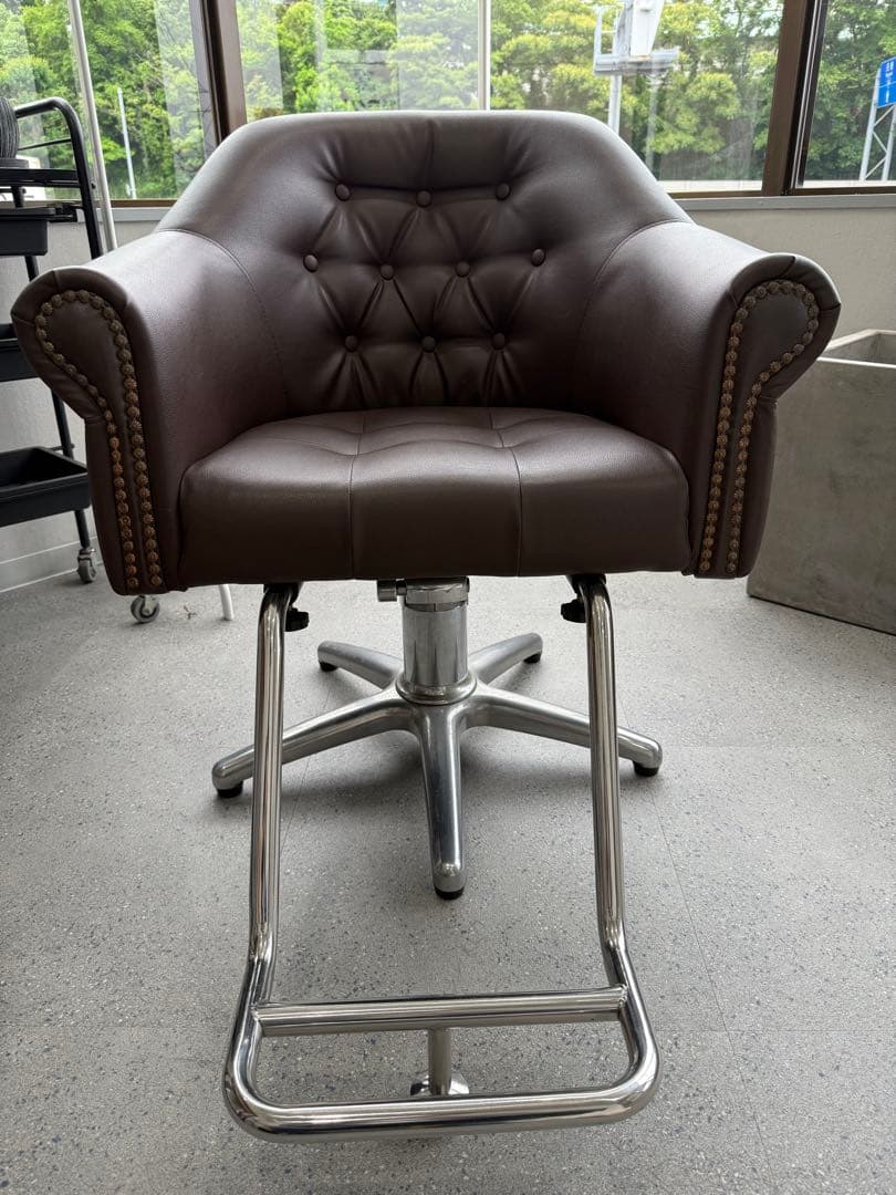 【週末SALE】ダークブラウン　セットイス　美容室　スタイリングチェア