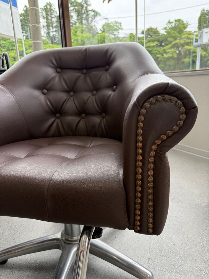 【週末SALE】ダークブラウン　セットイス　美容室　スタイリングチェア