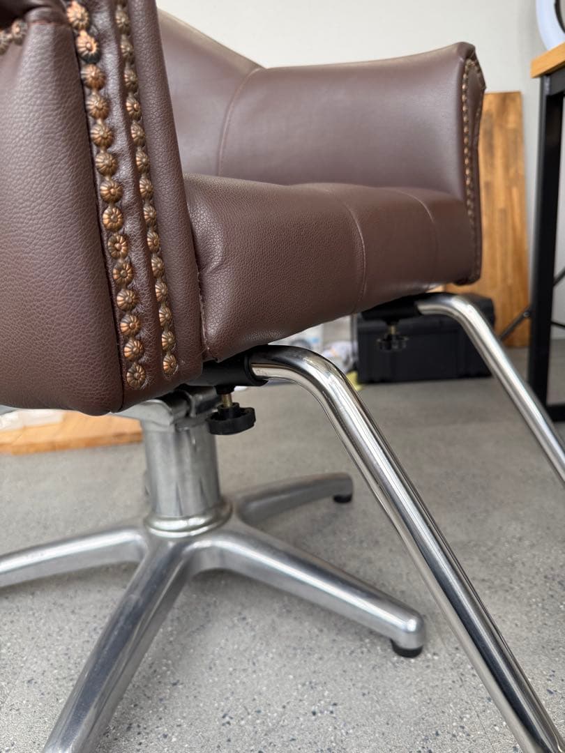 【週末SALE】ダークブラウン　セットイス　美容室　スタイリングチェア