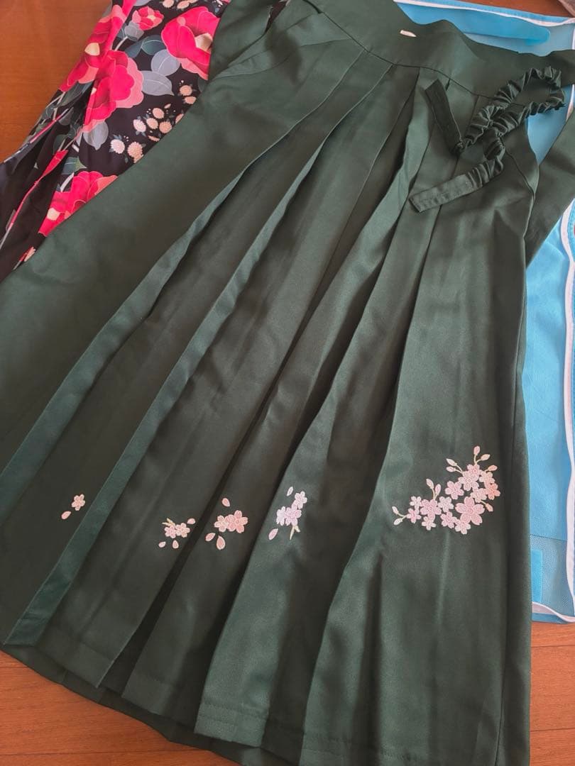 キャサリンコテージ　袴セット　160 椿ブラック×緑袴　160サイズ