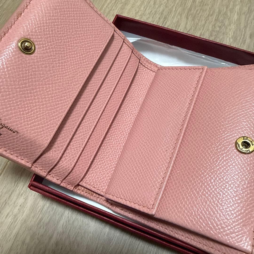 フェラガモ　財布