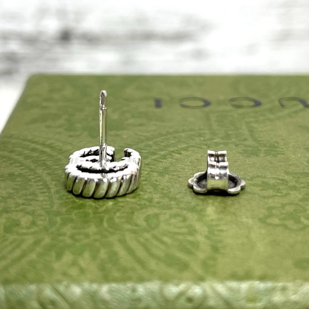 【極美品】グッチ　マーモントGG ツイストピアス片耳　シルバー925 燻