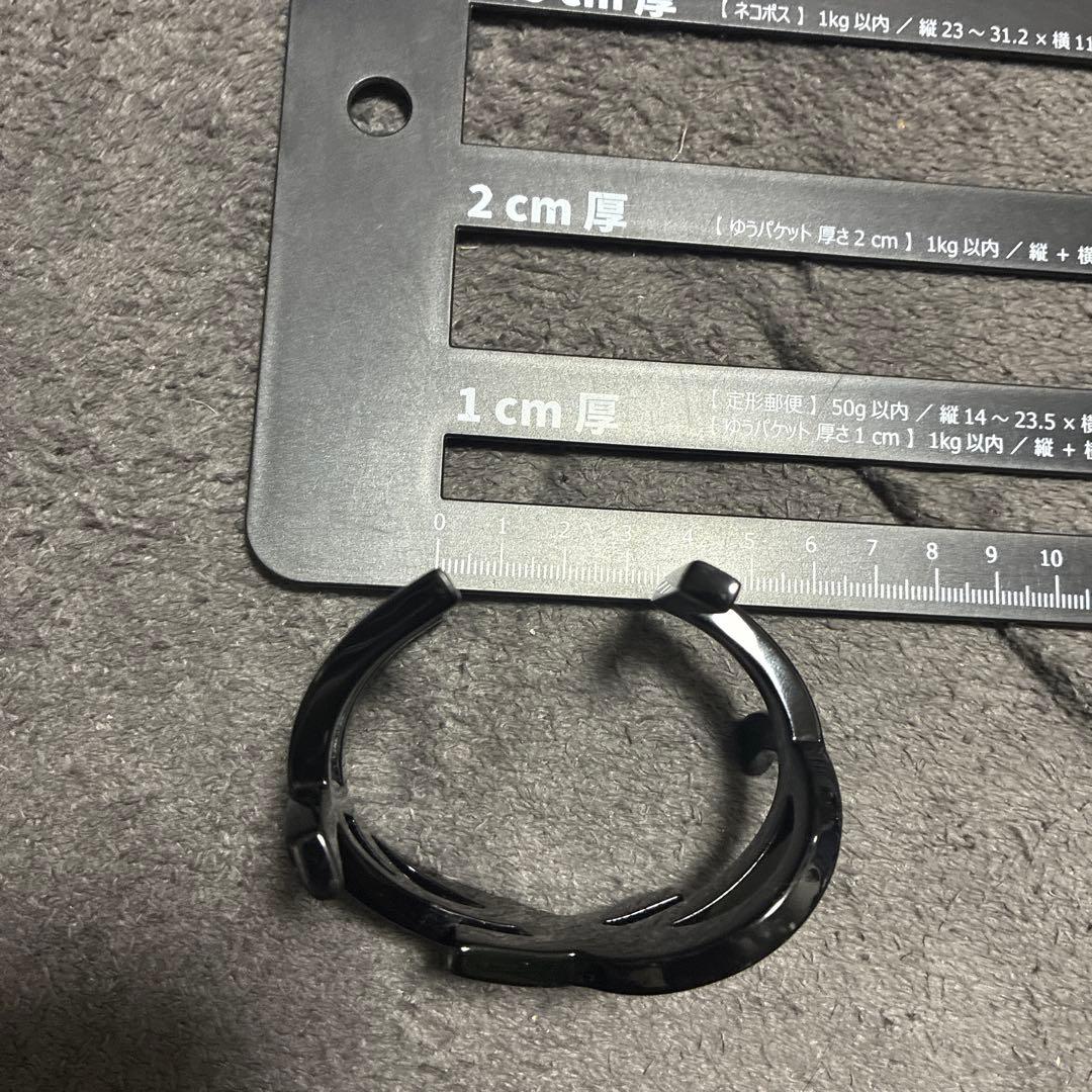 サンローラン　カサンドラ　ロゴ　ysl バングル　ブレスレット　0710