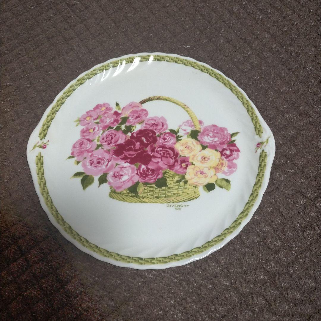 最終お値下げ★★★美品★GIVENCHY大皿✨✨