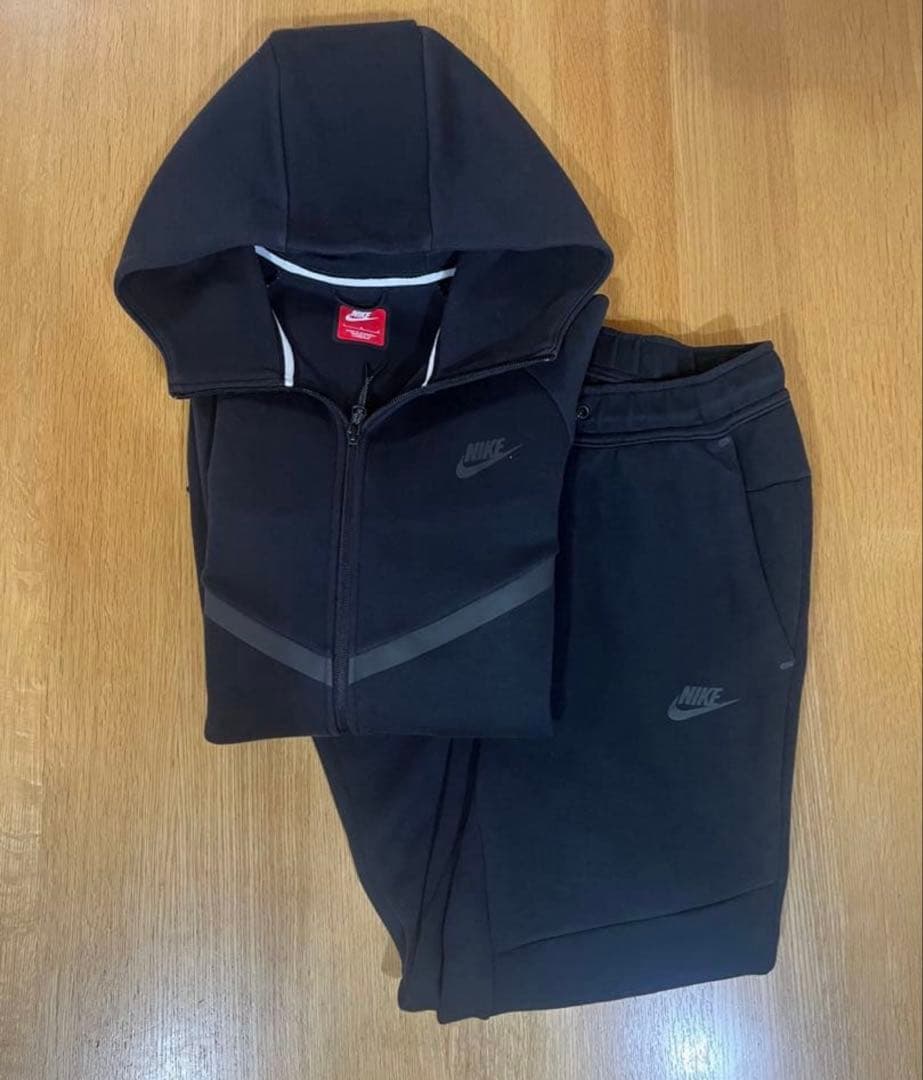 あ*様 NIKE テックフリース セットアップ 赤タグ 上L下L