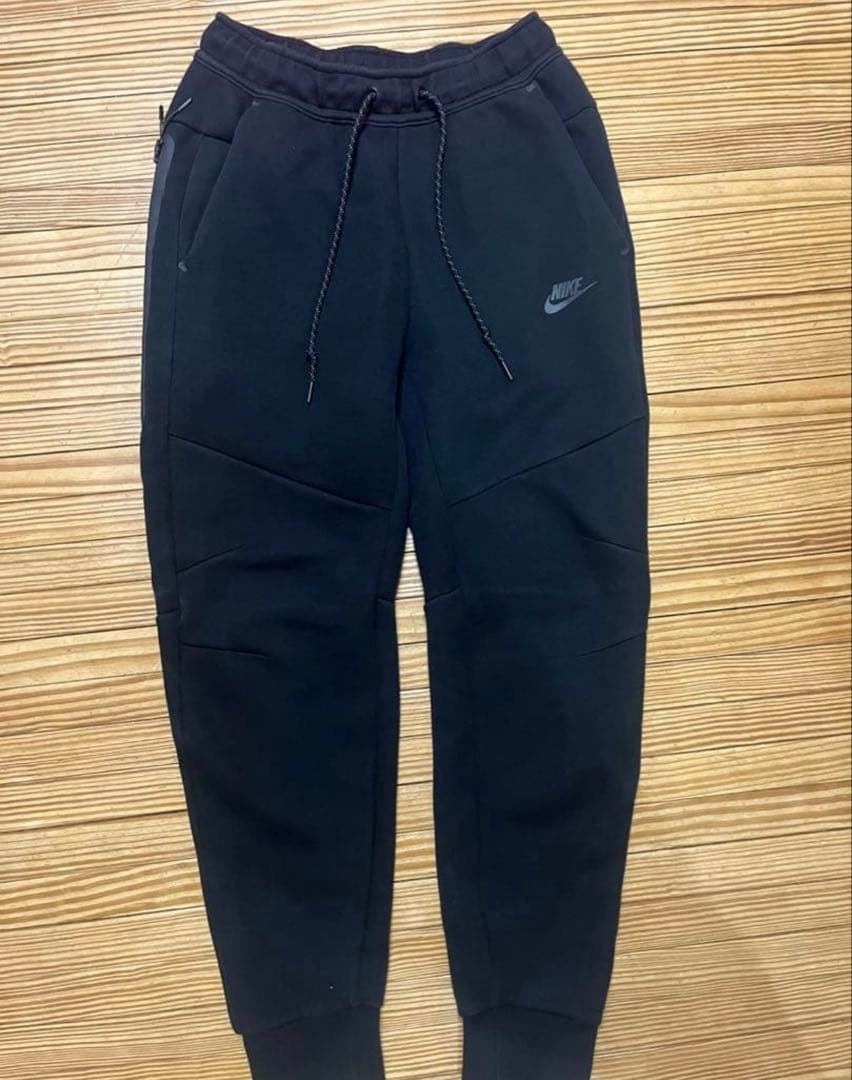 あ*様 NIKE テックフリース セットアップ 赤タグ 上L下L