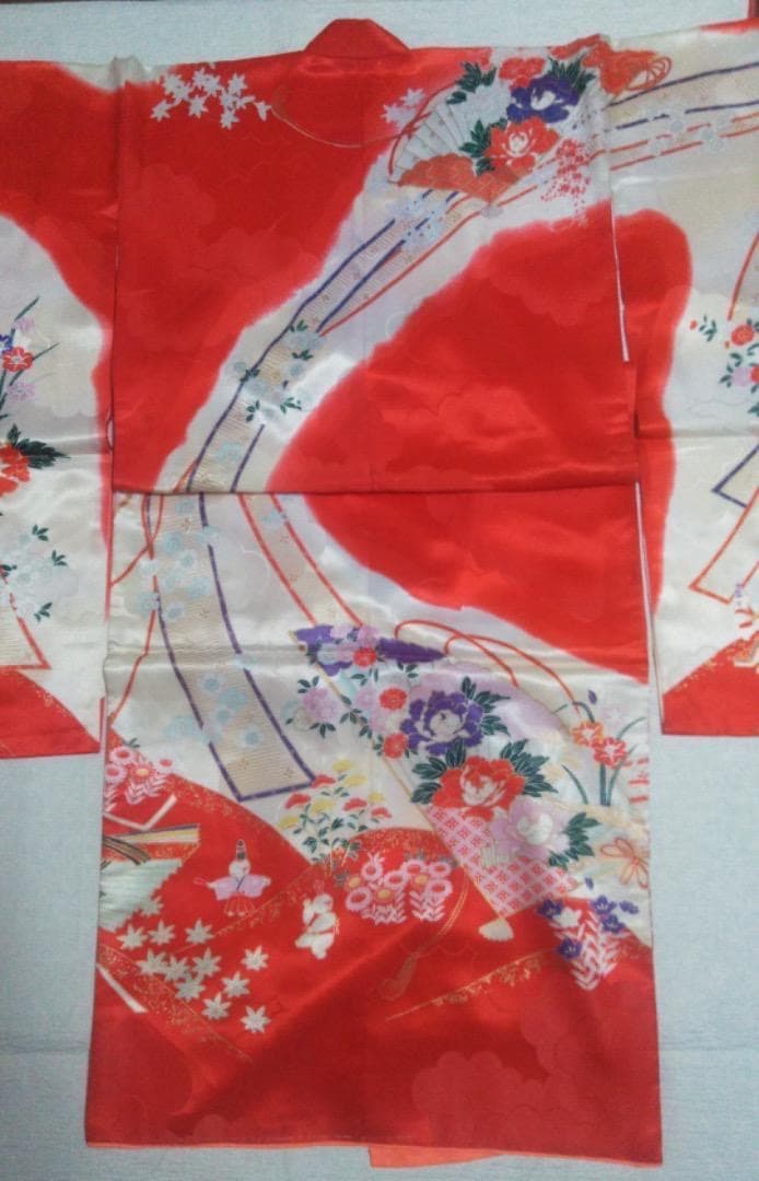 七五三　女の子　7歳　着物　四ッ身　祝い着　七才　赤　朱赤　卒園式