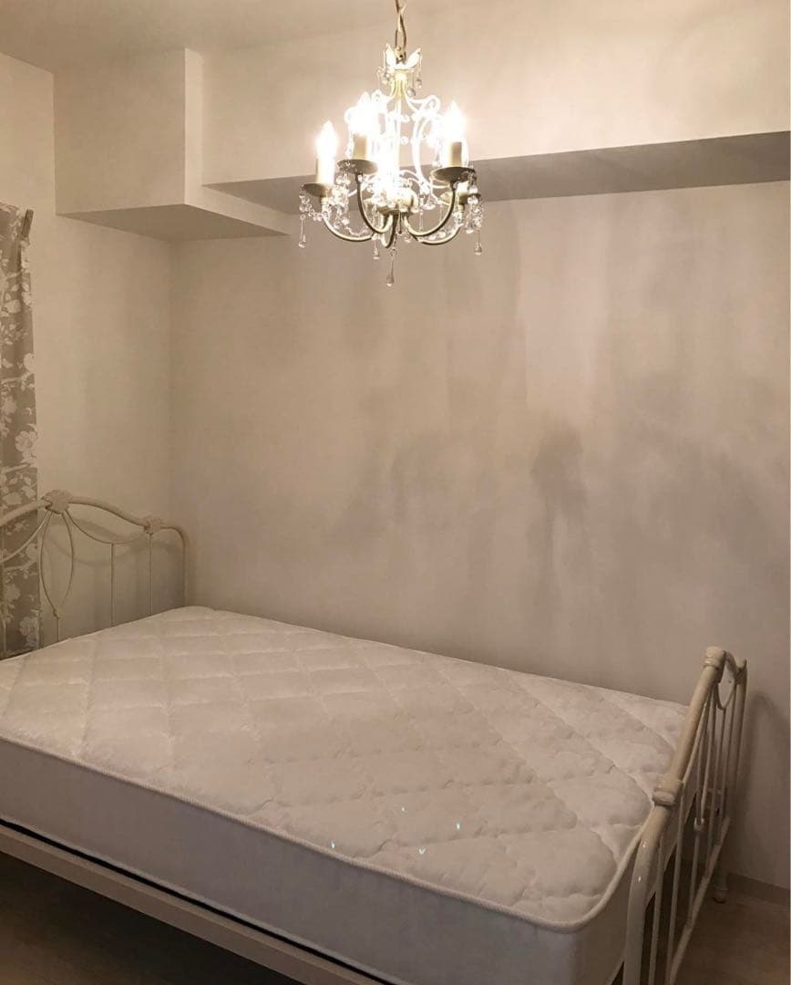 ローラアシュレイ　セミダブルベッドフレーム