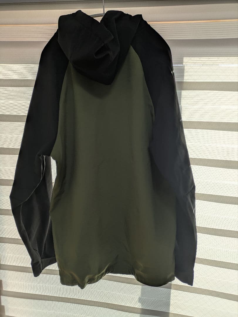 686 スノーボードウェア　パーカー　防水