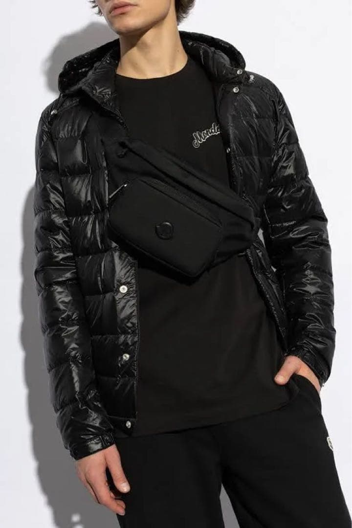 MONCLER モンクレール Durance ベルトバッグ ボディバッグ 巾着付