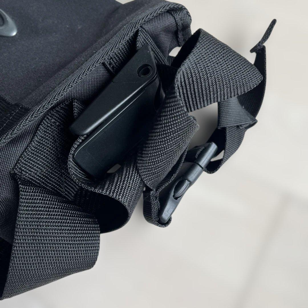 人気品◎OAKLEY messenger bag y2k archive 00s