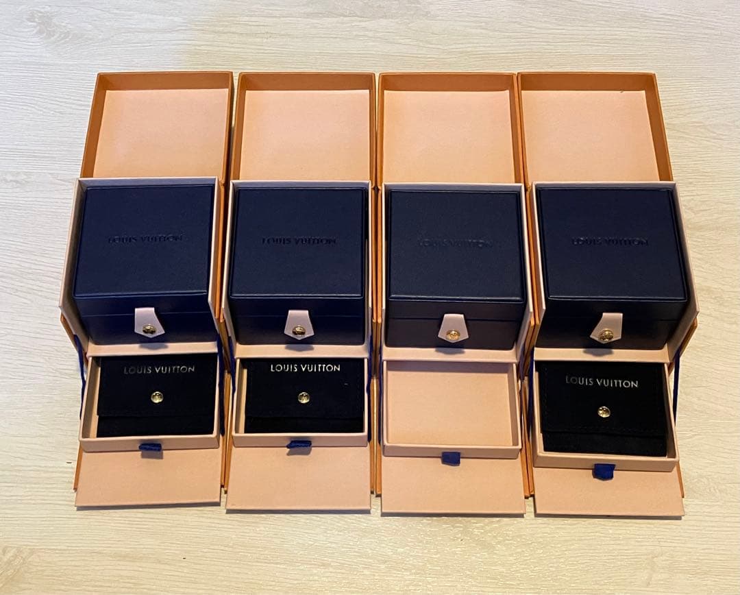 LOUIS VUITTON ネックレスケース　空箱　ギフト箱 4個　ネイビー
