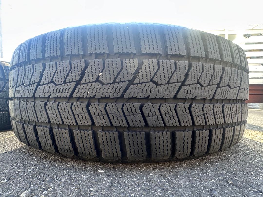 TOYOタイヤ　スタッドレス　ホイール付き4本セット　シュナイダー