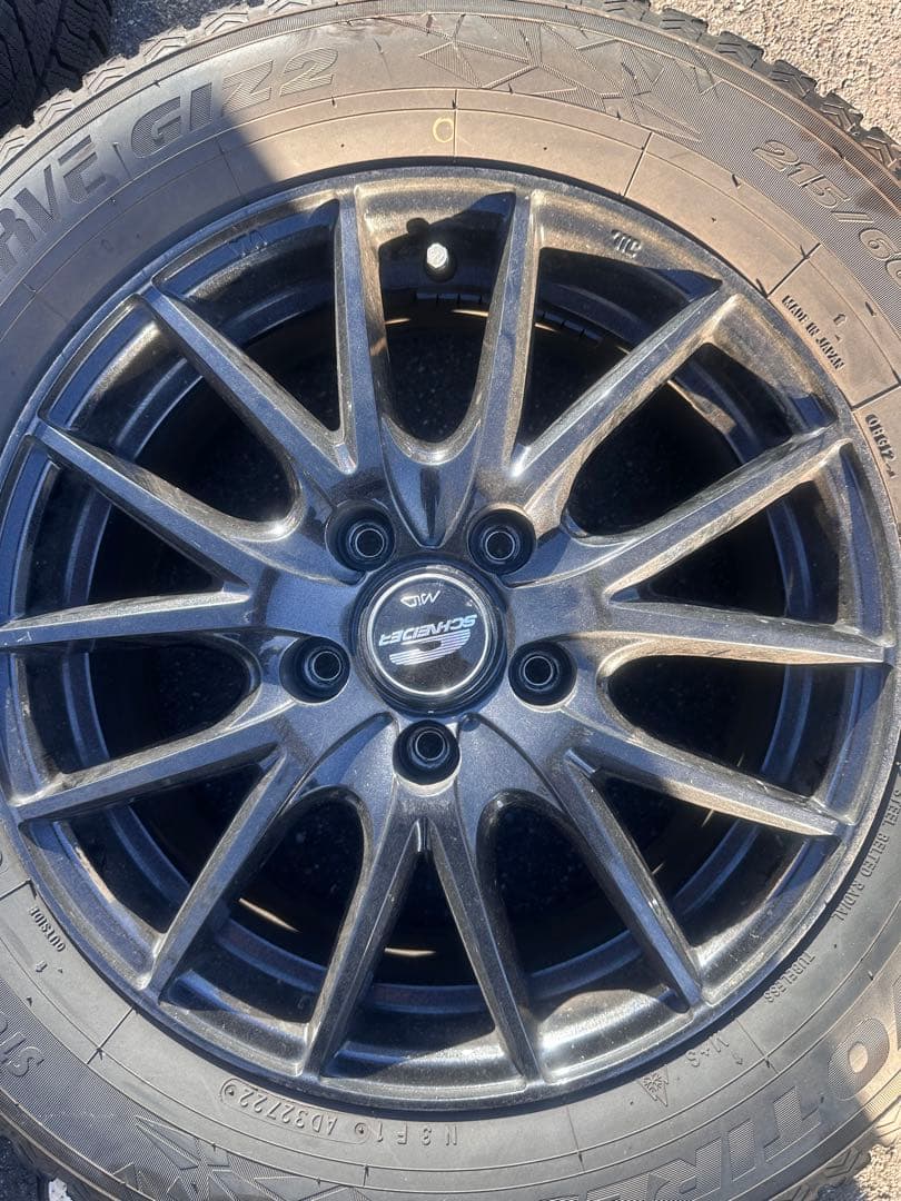 TOYOタイヤ　スタッドレス　ホイール付き4本セット　シュナイダー