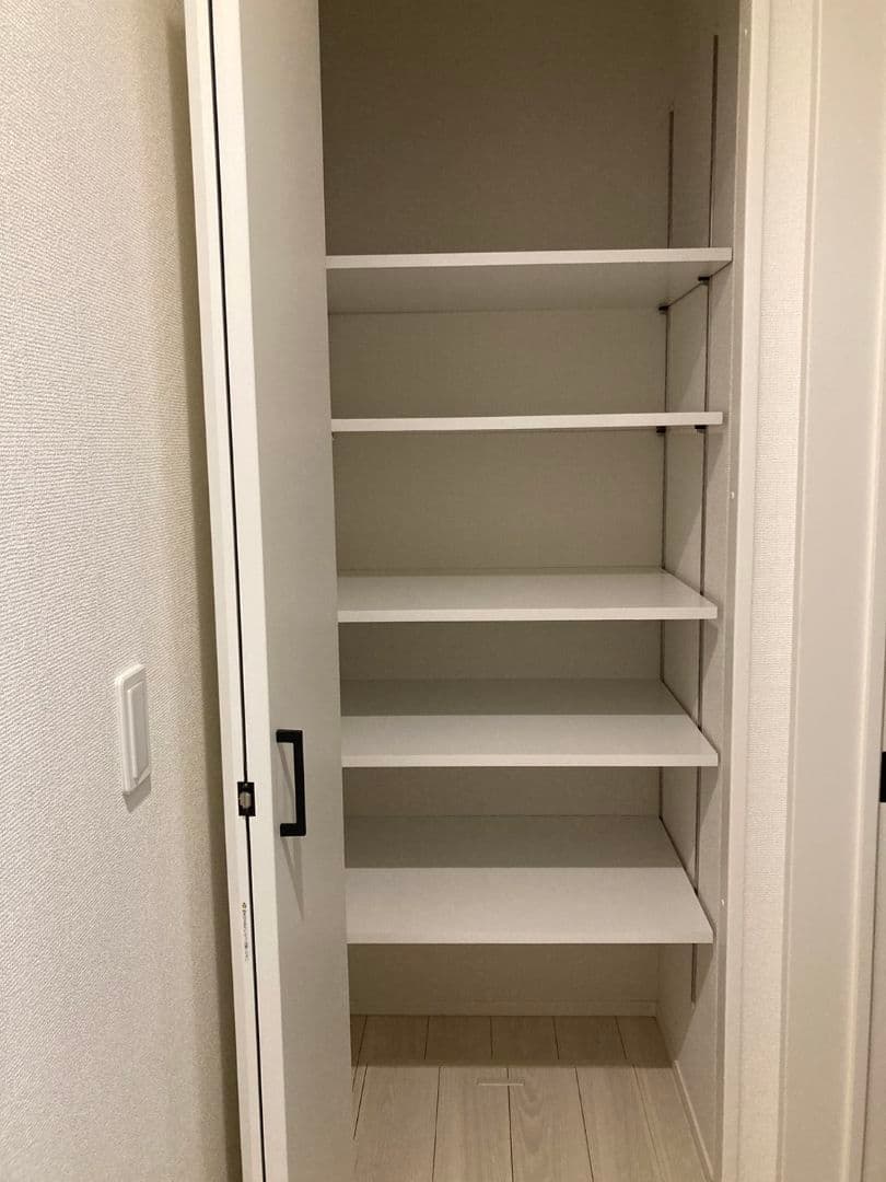 可動棚　レールと棚板ホワイトW〜900　D〜450 4段〜8段お届け取り付けも可