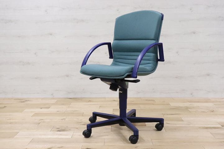 GMDKS293R○ giroflex / ジロフレックス 44 キャスターチェ