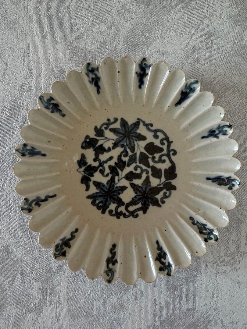 岡さつき　輪花皿