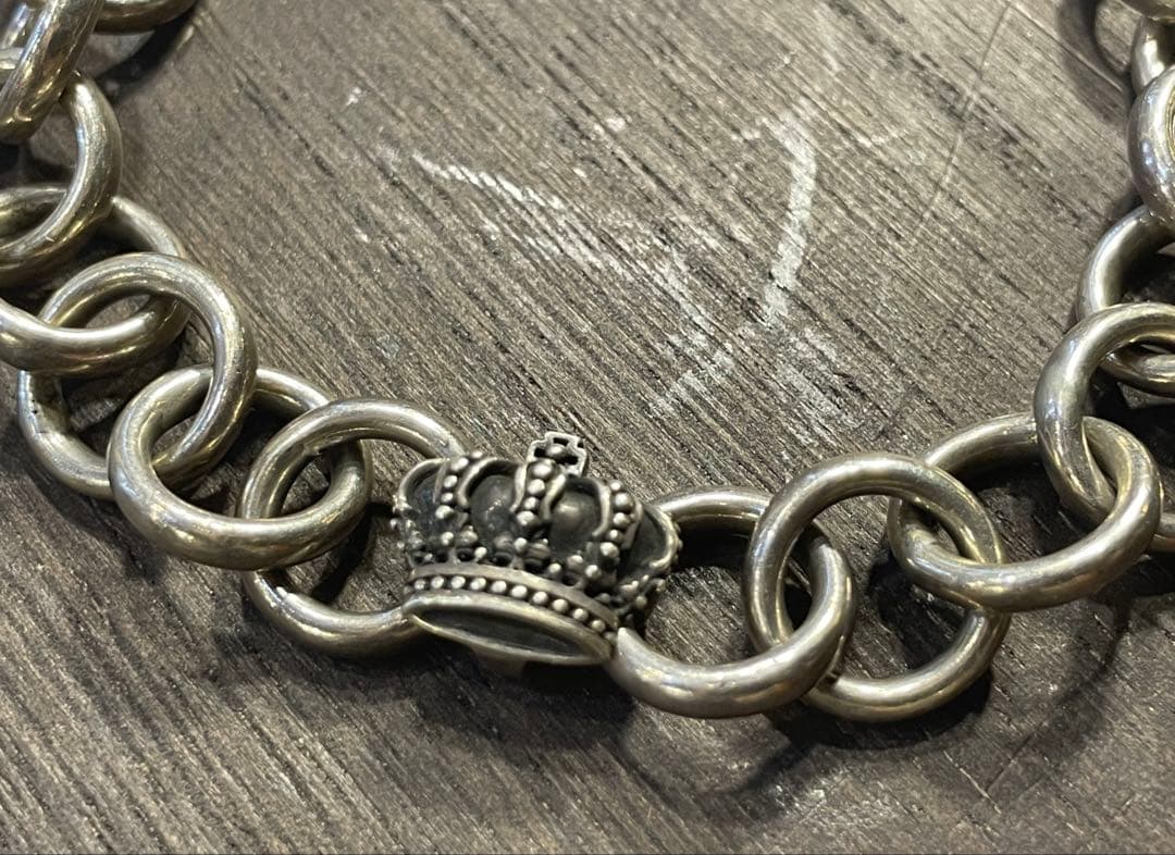 ジャスティンデイビス　クラウンモチーフ チェーンブレスレット