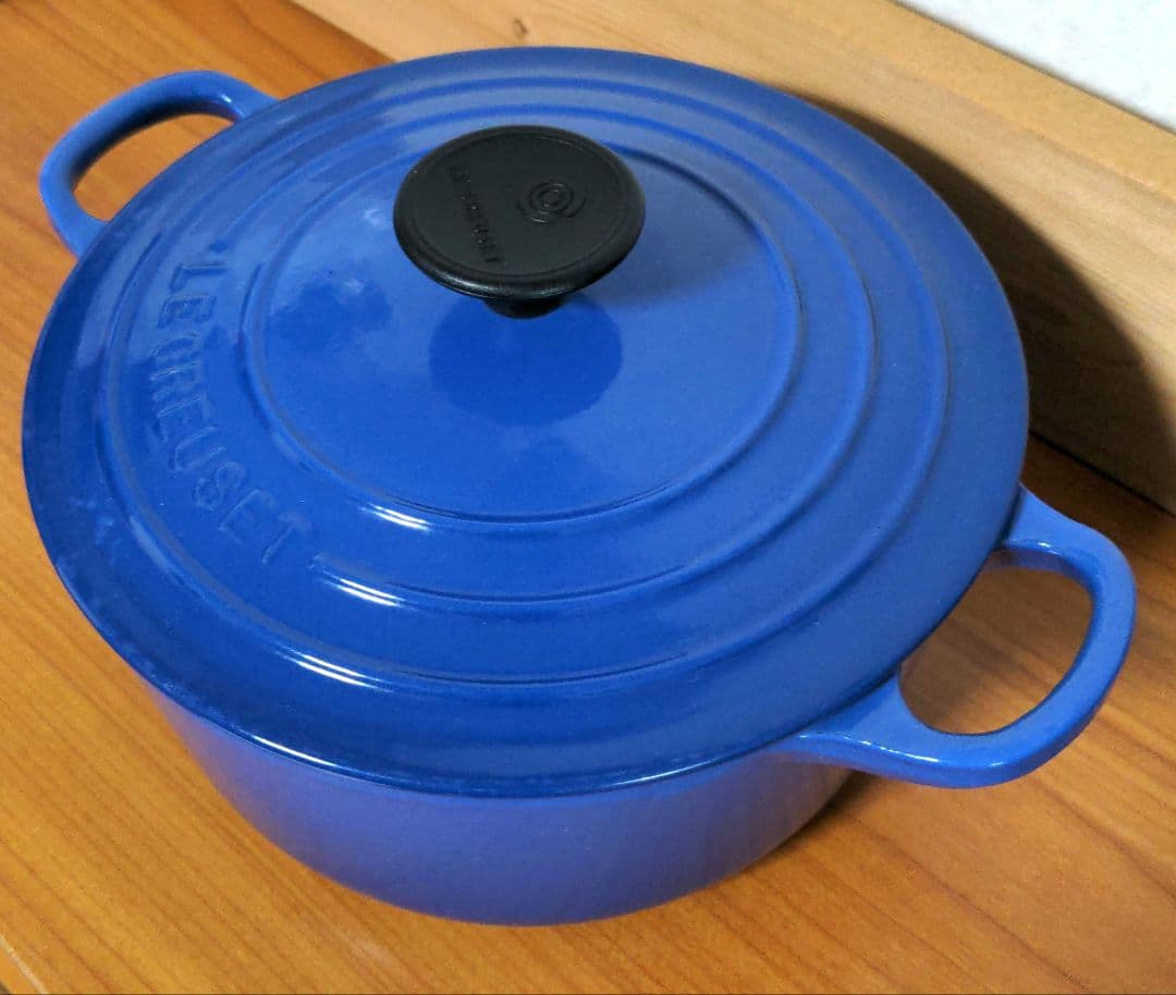 ルクルーゼ　ココットロンド　18cm ブルー