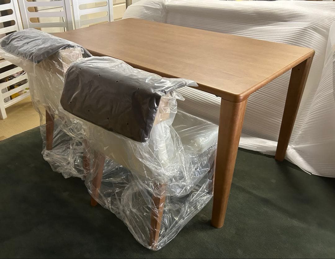 飛騨家具 ダイニングテーブル　椅子４脚セット　ステルス　布団レス　ヒータ　展示品