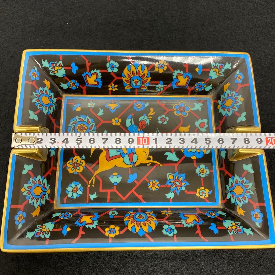エルメス　金彩　黒地馬アッシュトレイ　トヒオ　東里7-1210☆1F