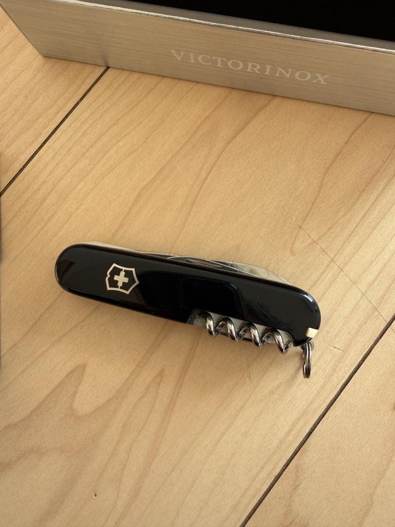 RICHARD MILLE リシャールミル VICTORINOX ノベルティ