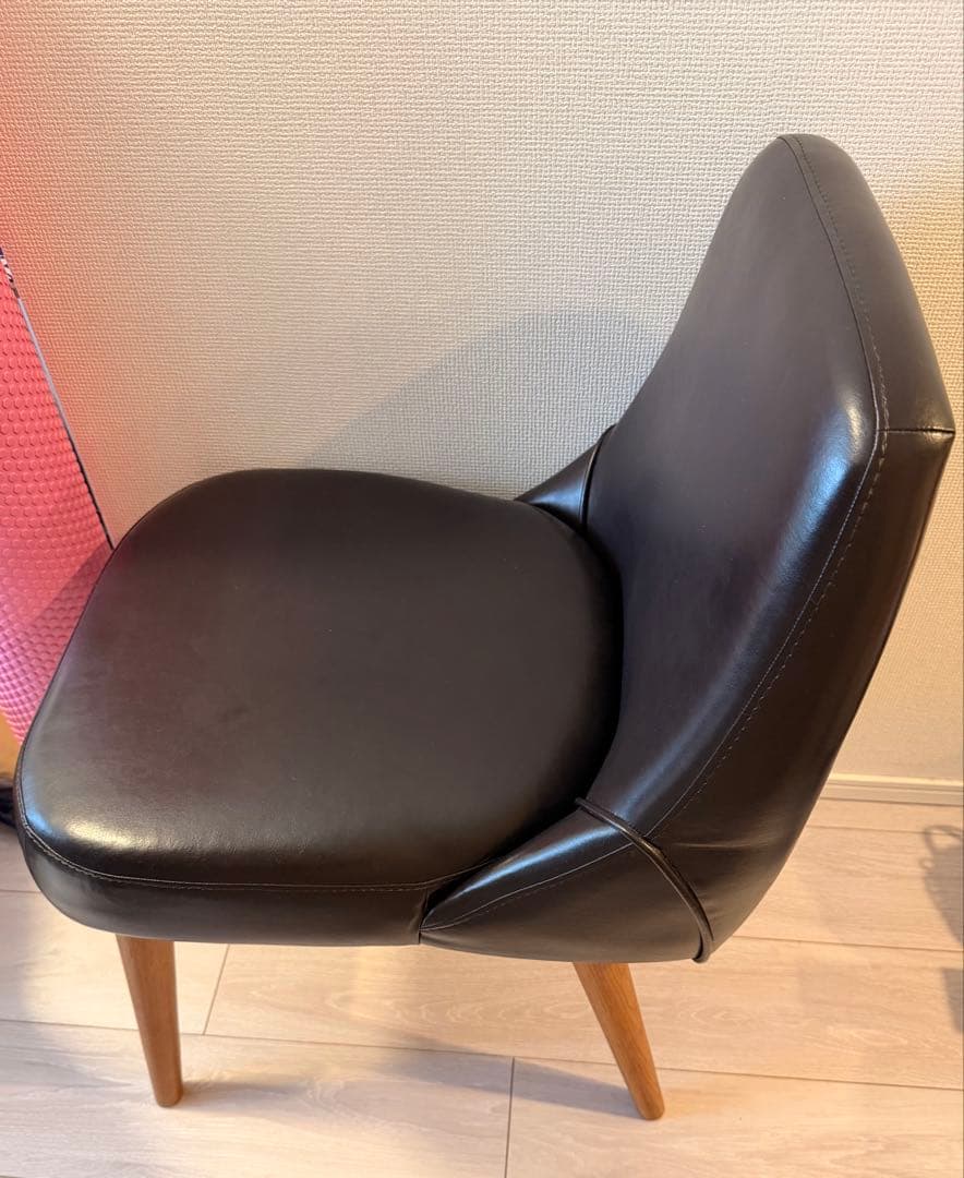 unico Rick アームレスチェアー