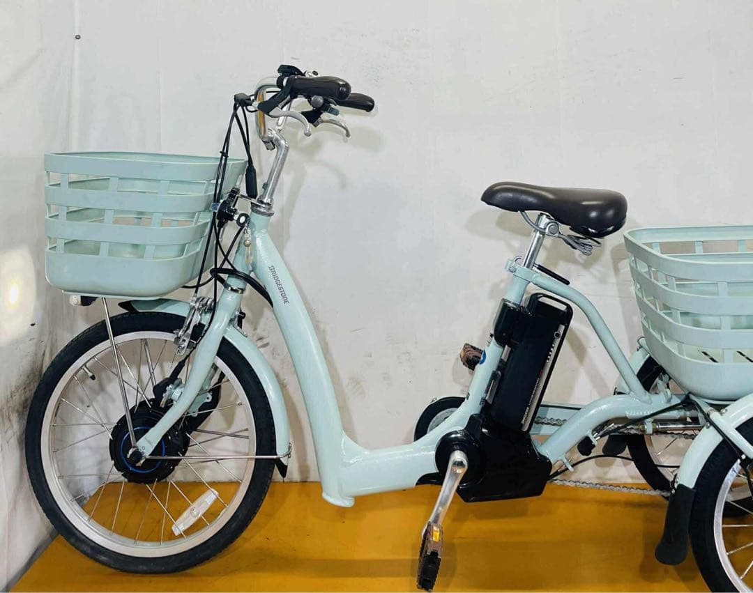 送料無料条件付き　電動三輪車 ラクットワゴン 20/16型　電動自転車中古車