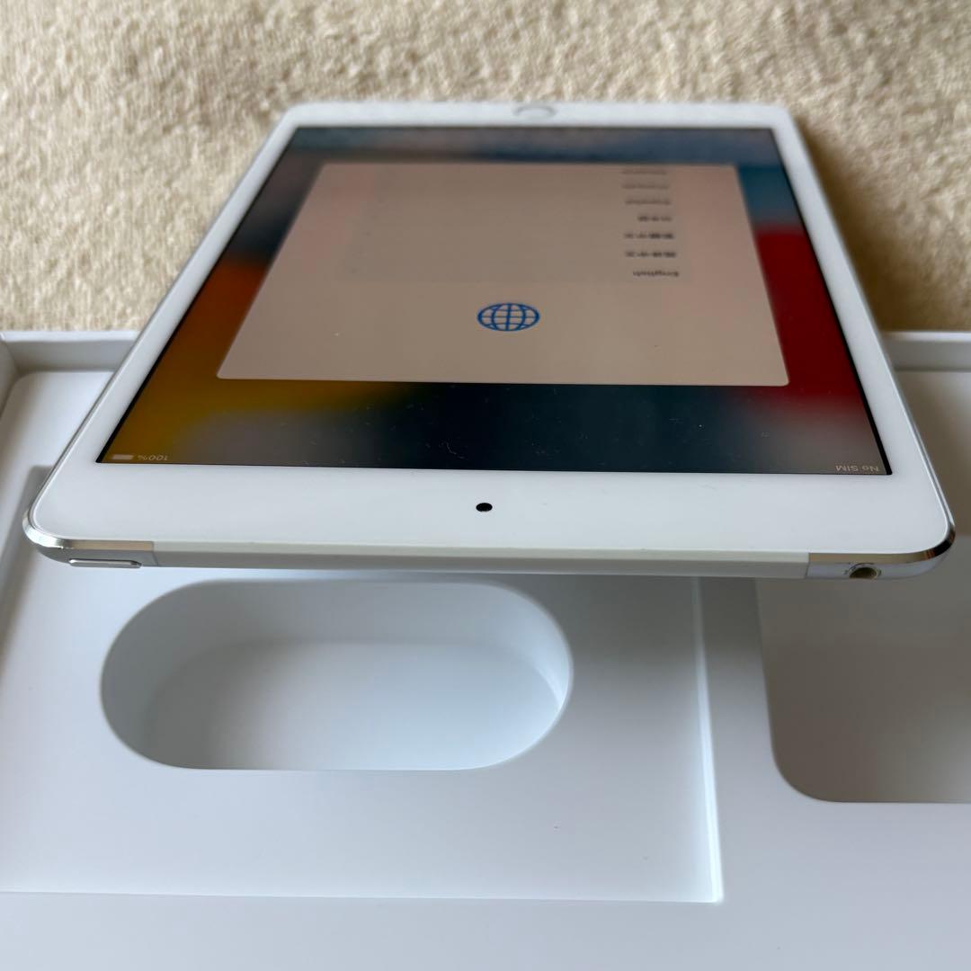 iPad mini 4 128GB Wi-Fi cellular シルバー
