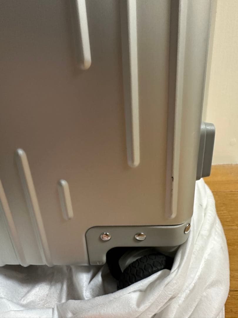 イノベータースーツケース70L アルミ