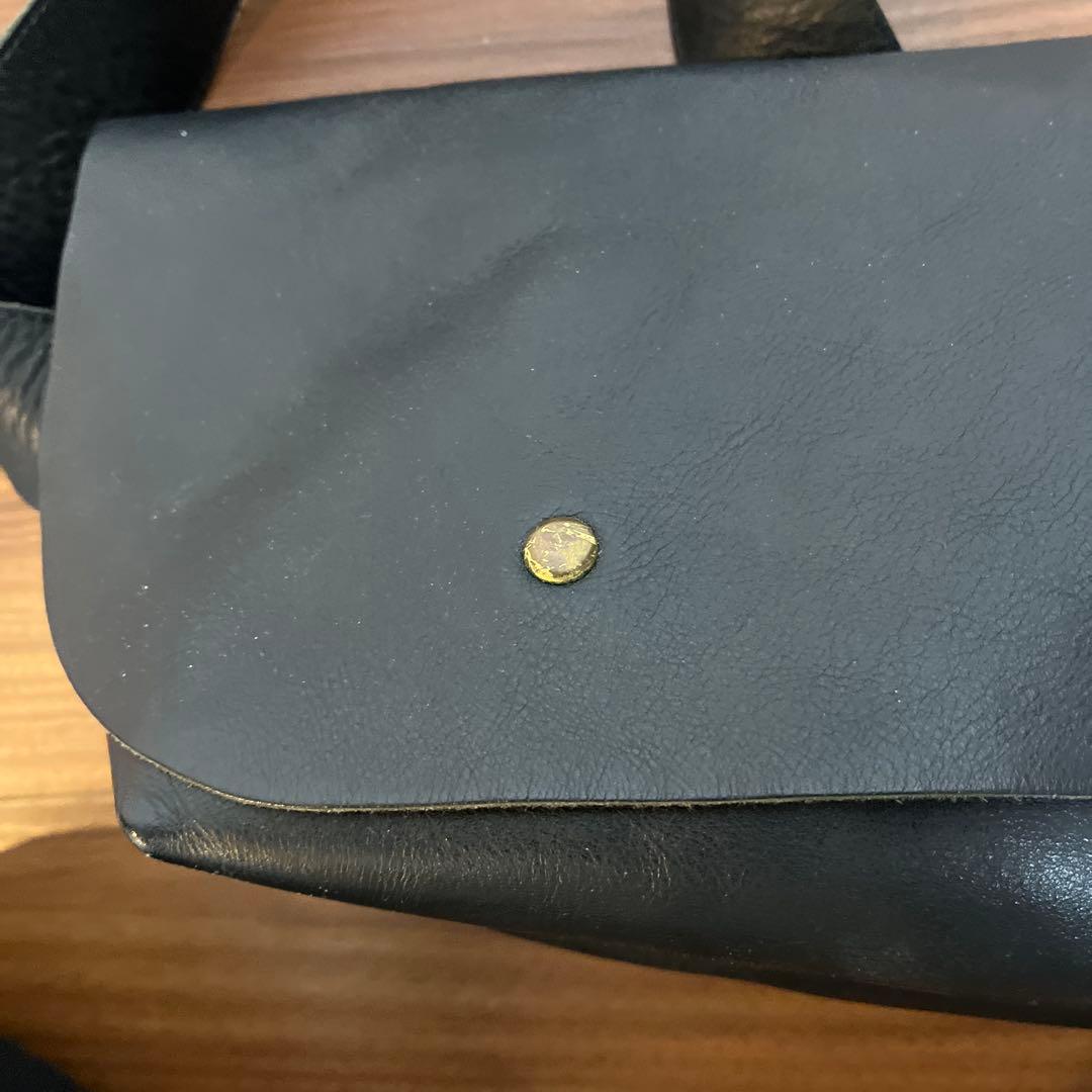 【本日限りお値下げ】Uni&coネイビーレザーメッセンジャーバッグ サイズS